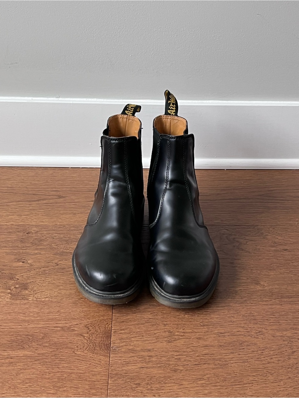 Dr. Martens Smooth Leather Slip-Resistant Chelsea Boots Women’s 10 Black #2976